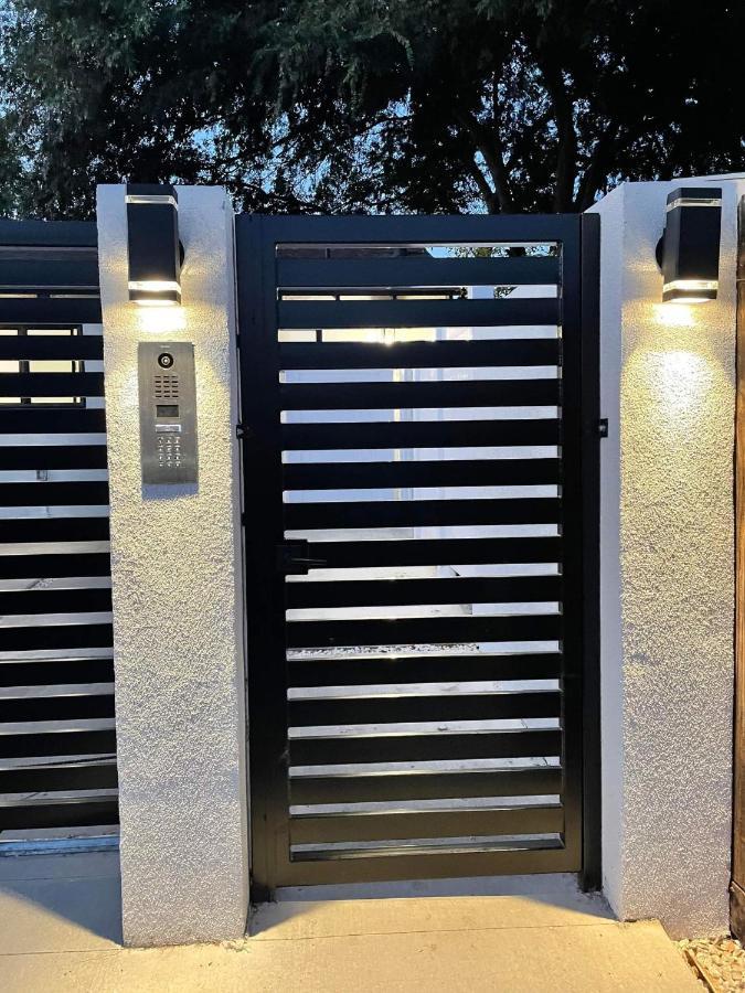 Gated Private House With Own Parking Sherman Oaks Los Angeles Ngoại thất bức ảnh